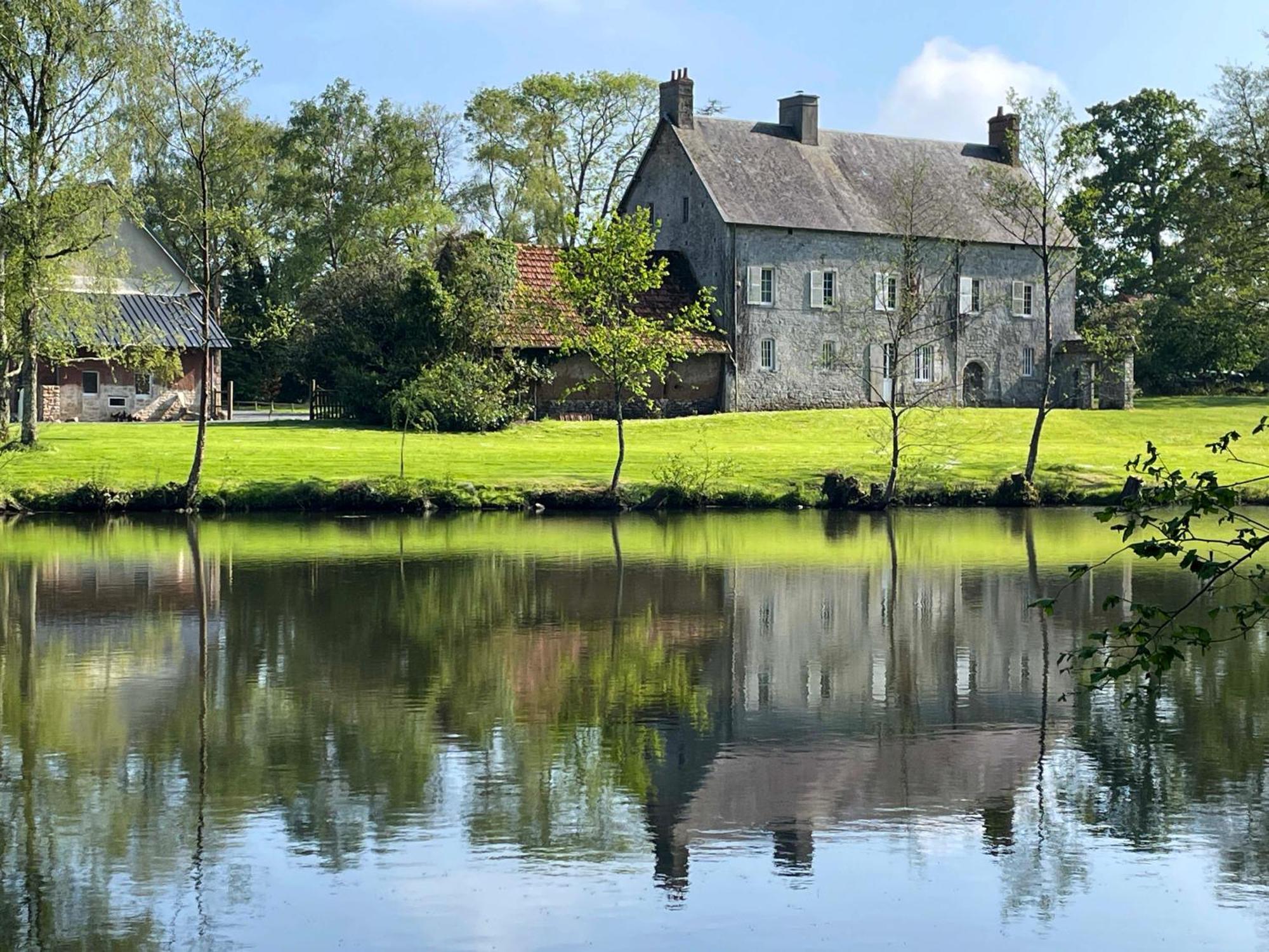 Domaine De L'Eau Partie Bed & Breakfast Carentan Exterior foto